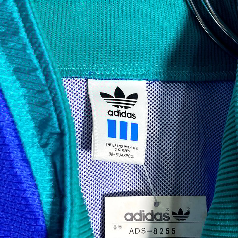 90s アディダス 刺繍 ハーフジップ フード収納 ナイロンジャケット デサント USED【 adidas 】90sナイロンジャケット（デサント製）／MENS：M