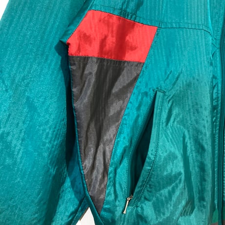 USED【 adidas 】90sナイロンジャケット（デサント製）／MENS：M〜L（送料込）［BSF-O］