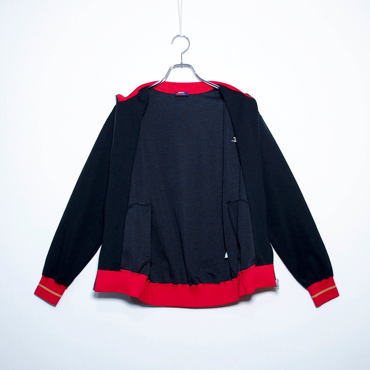 USED【 NIKE 】80〜90sトラックジャケット／MENS：S〜M（送料込