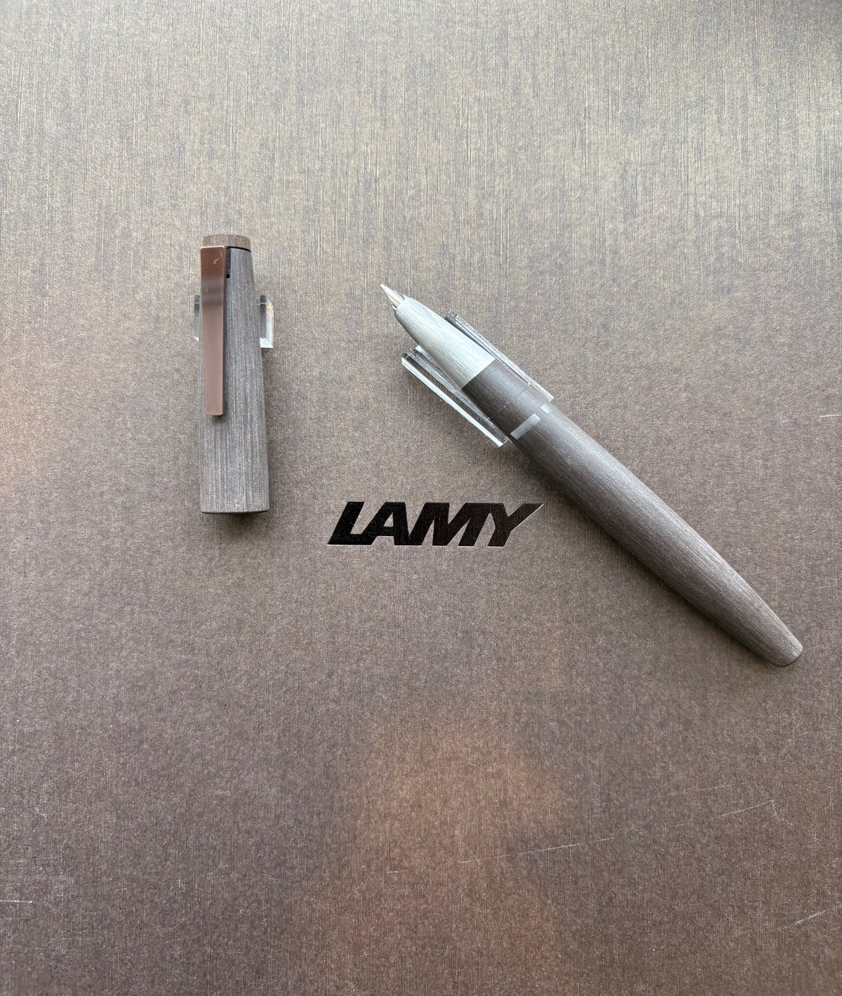 LAMY(ラミー)万年筆 リミテッドエディション ラミー2000 ブラウン