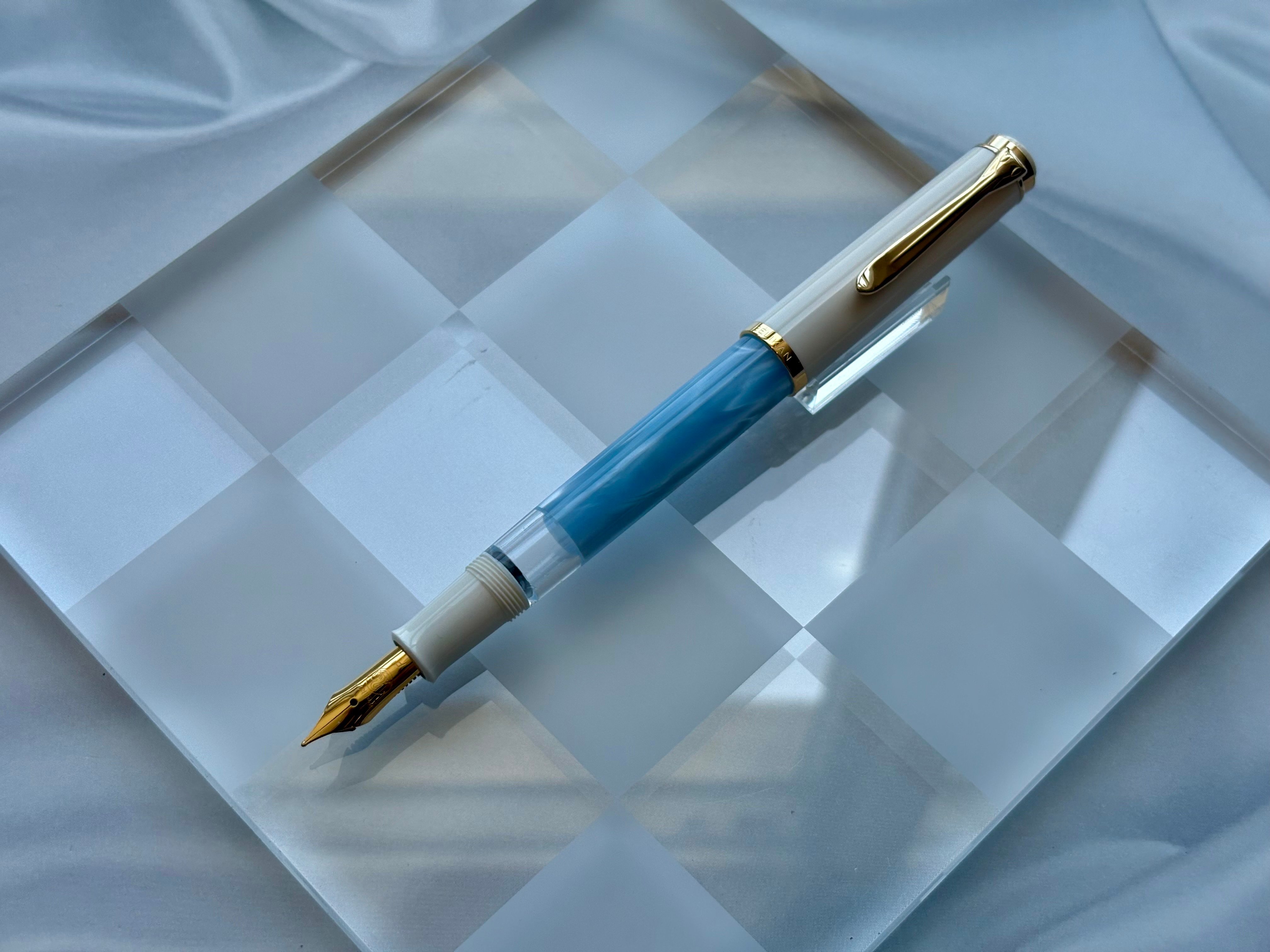 Pelikan（ペリカン）特別生産品 万年筆 クラシック M200 パステル