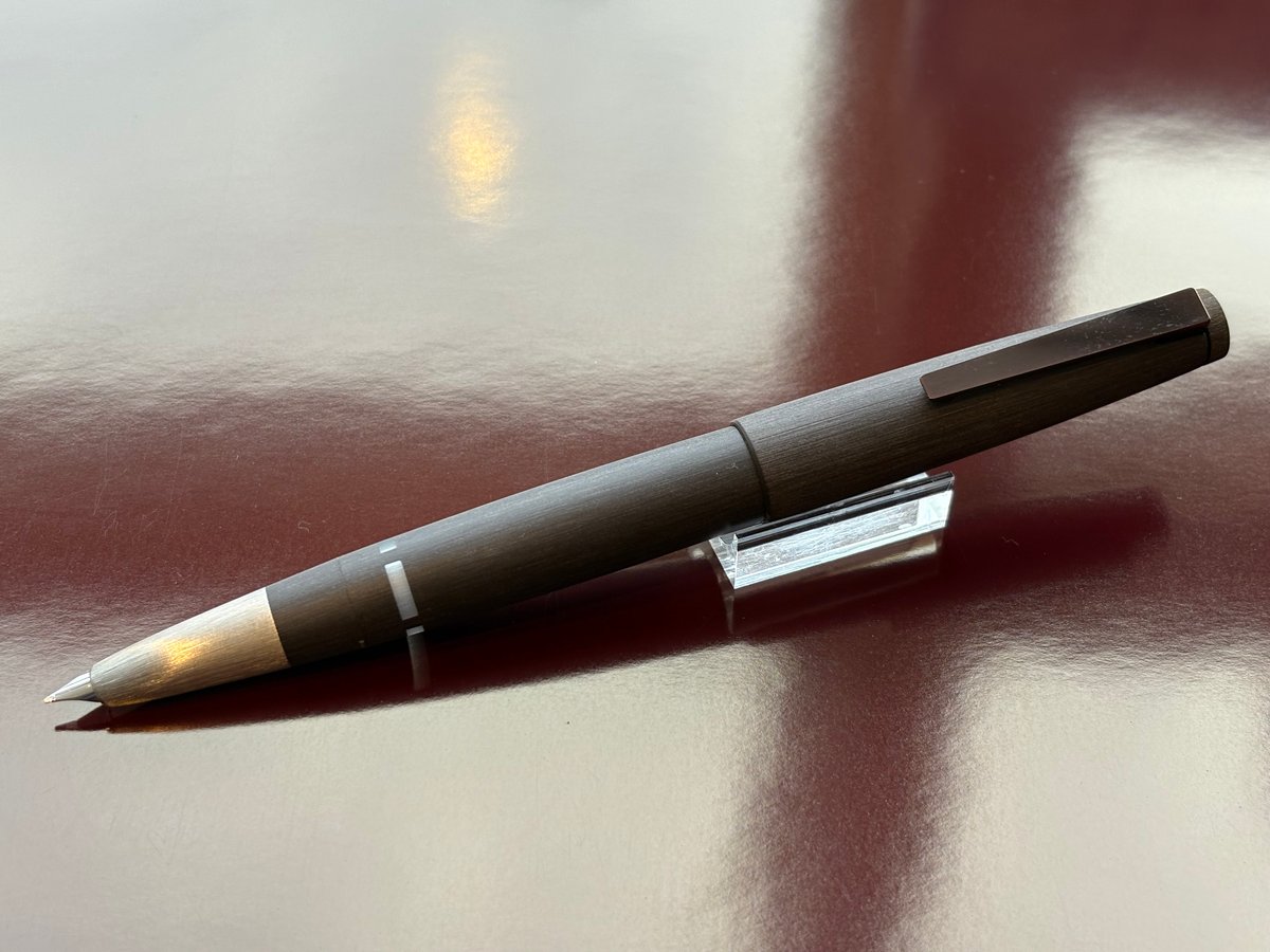 LAMY(ラミー)万年筆 リミテッドエディション ラミー2000 ブラウン