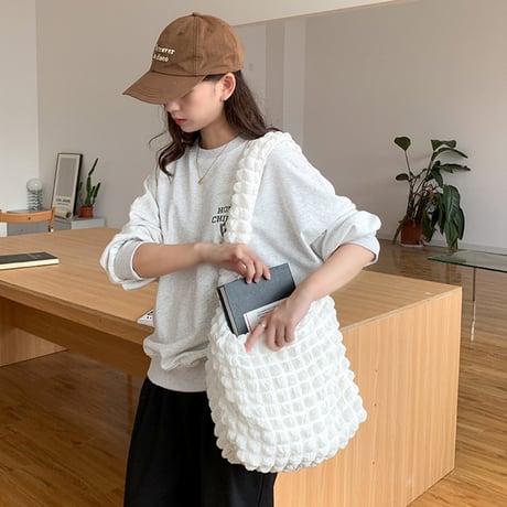 emboss shoulder bag /2color　NK1595