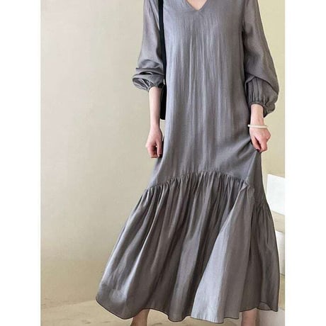 relax-fit v-neck one-piece /2color　NK1099
