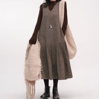 v-neck pleated jumper skirt　NK2052