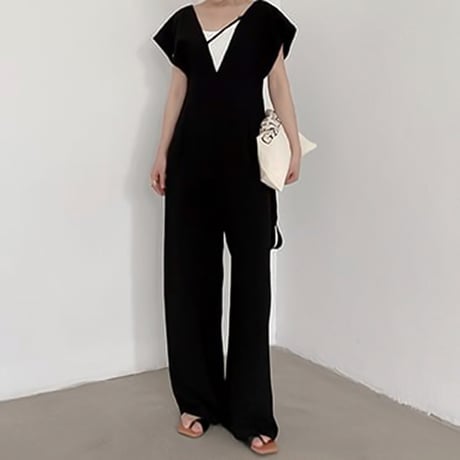 deep v-neck wide all-in-one　NK1823
