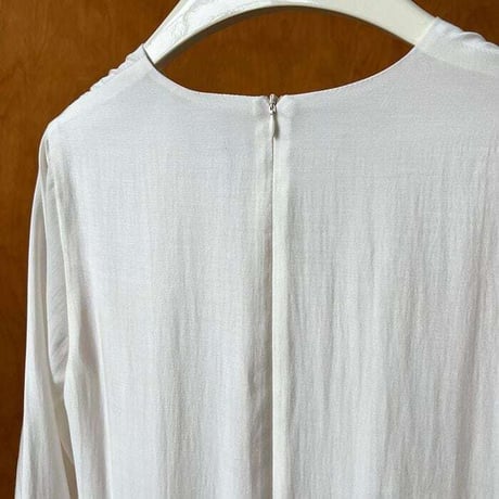relax-fit v-neck one-piece /2color　NK1099