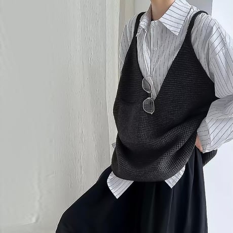 deep v-neck knit camisole vest /3color　NK2178