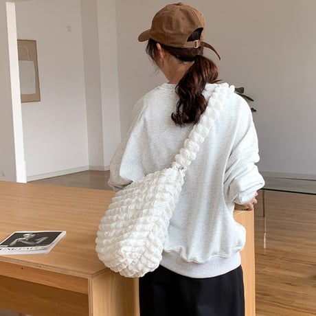 emboss shoulder bag /2color　NK1595