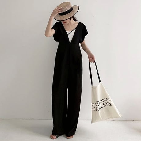 deep v-neck wide all-in-one　NK1823