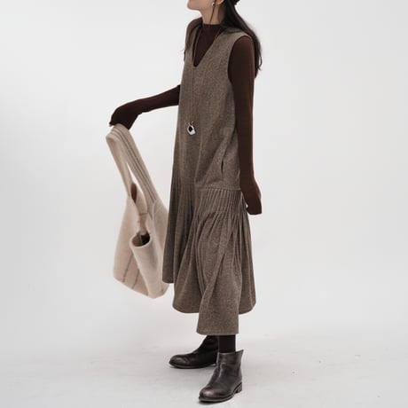 v-neck pleated jumper skirt　NK2052