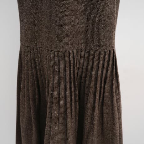 v-neck pleated jumper skirt　NK2052