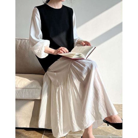 relax-fit v-neck one-piece /2color　NK1099
