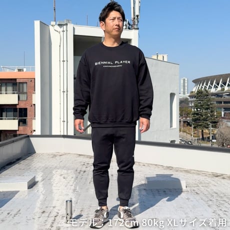 ＜BIENNIAL PLAYER（隔年選手）トレーナー＞ブラック×白文字