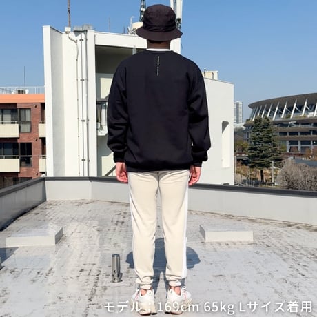 ＜BIENNIAL PLAYER（隔年選手）トレーナー＞ブラック×白文字