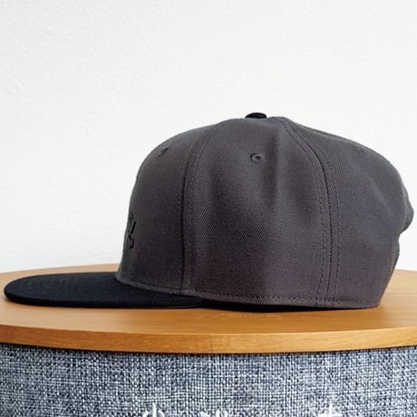 ベースボールキャップ＜I'm IMANAMI Class＞グレー×ブラック×黒文字