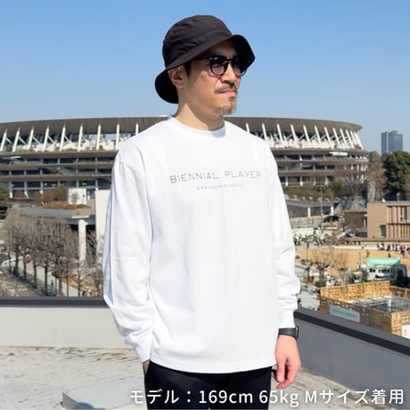 ＜BIENNIAL PLAYER（隔年選手）ロンT＞ホワイト×黒文字