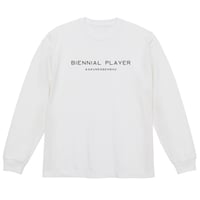 ＜BIENNIAL PLAYER（隔年選手）ロンT＞ホワイト×黒文字