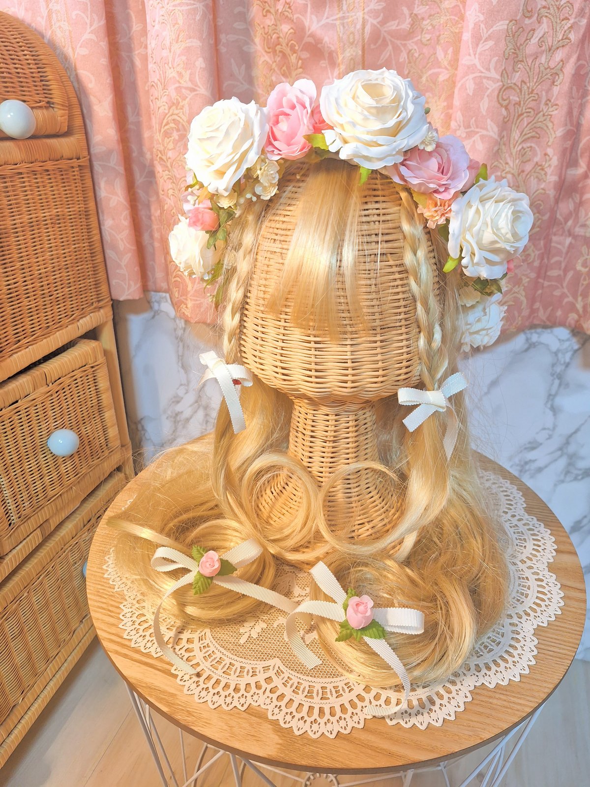 ホワイトピンクローズ】可愛い薔薇の花かんむり | モアパープル