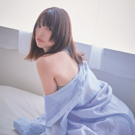 鈴原希実 直筆サイン入り クリアアクリルアート（A3サイズ） 鈴原希