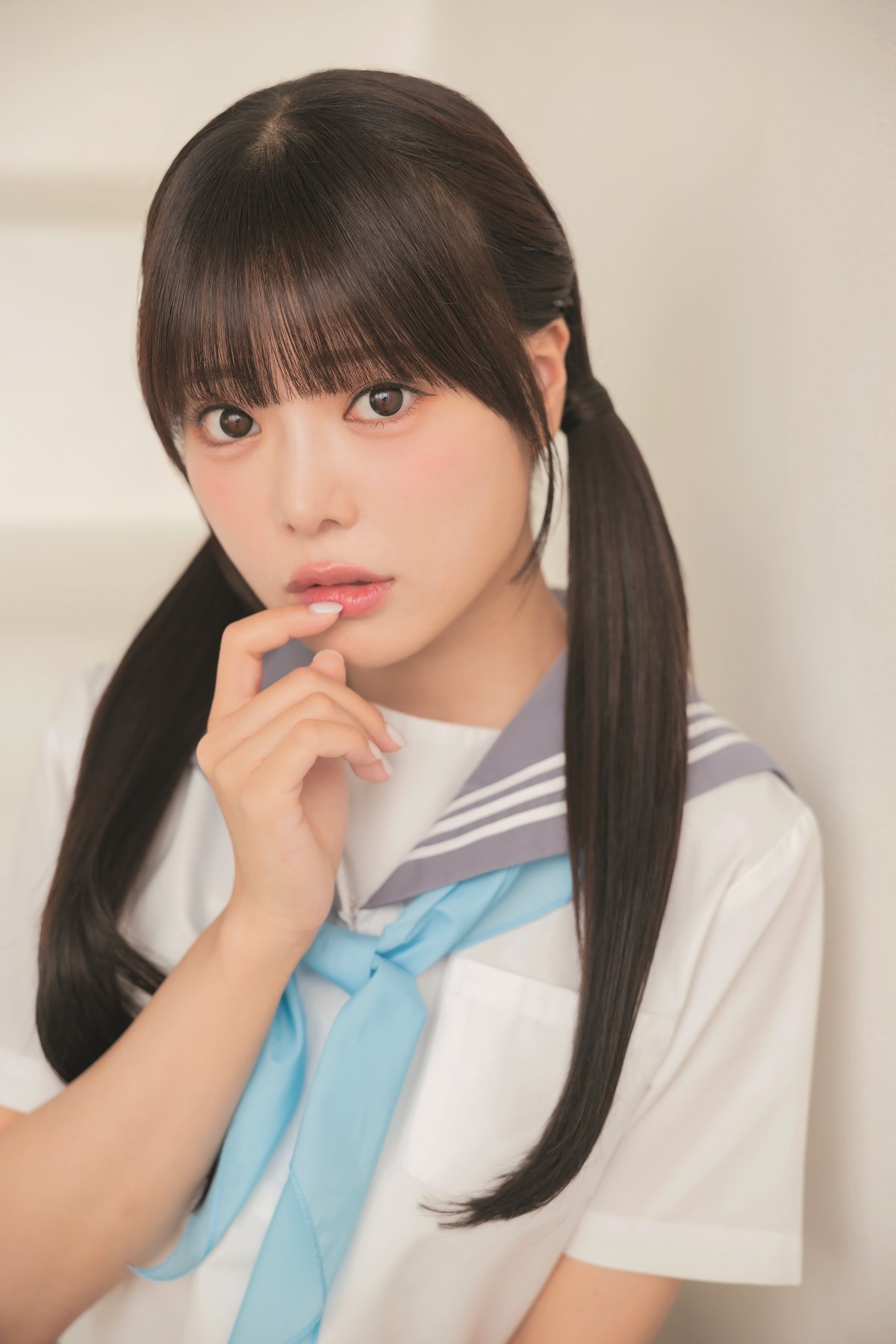 倉知玲鳳1st写真集（仮） | アプリスタイル公式ショップ