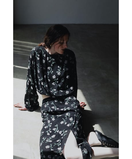 [25par-18]Ivan Balloon Blouse