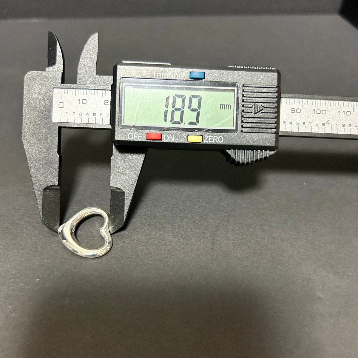 美品】TIFFANY ティファニー オープンハート 2.2 × 1.9 美品】TIFFANY ティファニー オープンハート 2.2 × 1.9