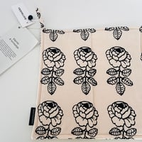 32 マリメッコ トレイ(トレー）&クロス タリンクシリヤライン限定 32 マリメッコ トレイ(トレー）&クロス タリンクシリヤライン