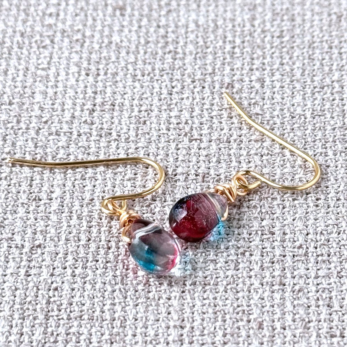 チェコビーズ レッド×ブルー 一粒ドロップピアス [No.122] | Handmade 