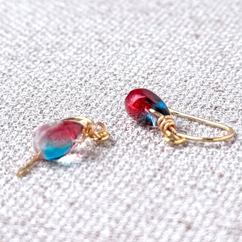 チェコビーズ レッド×ブルー 一粒ドロップピアス [No.122] | Handmade 