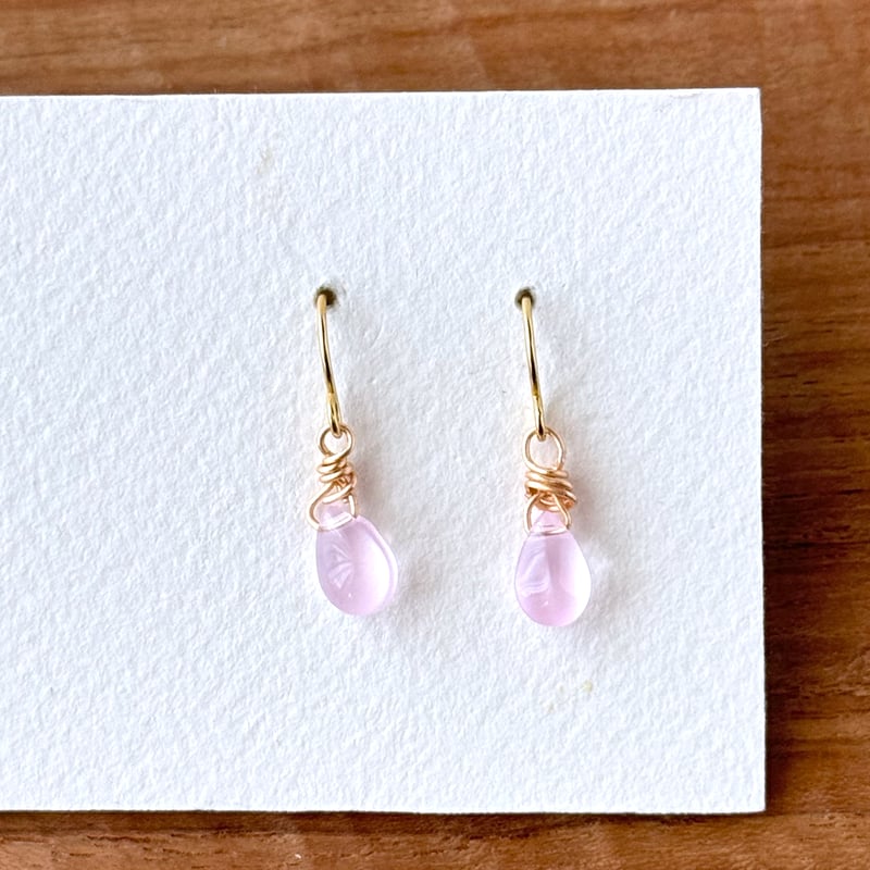 【787】チェコガラス ハンドメイド ピアス ピンク イヤリング 3連 アシメ 787】チェコガラス ハンドメイド ピアス ピンク イヤリング 3連 アシメ