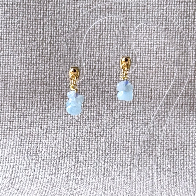 さざれ石の小ぶりなフープピアス アクアマリン [No.088] | Handmade