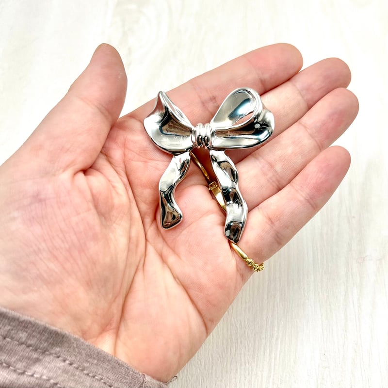 リボンのブローチ[セレクト]【金属アレルギー対応ステンレス