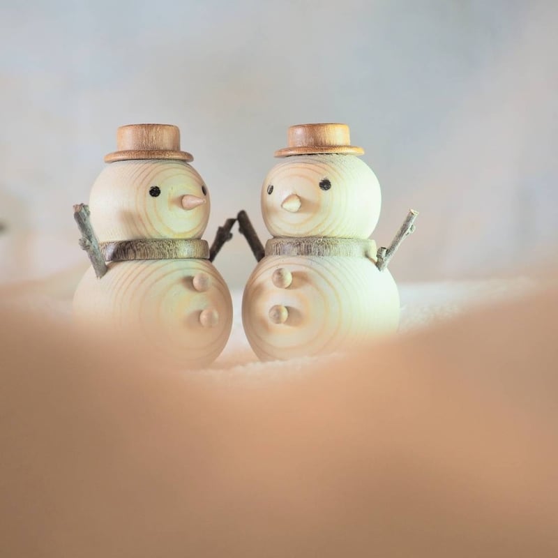 木製雪だるまの馬乗り飾りオルゴール 木製手乗り雪だるま | 木工房・あき