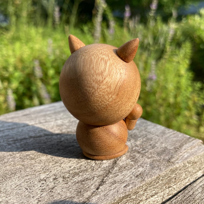 いやしどつぶつ 招き猫（右手） | 木工房・あき