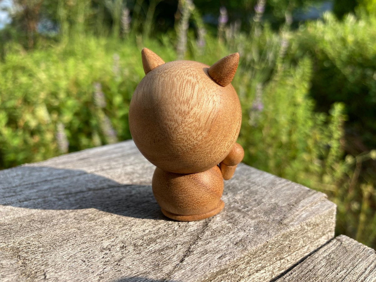 いやしどつぶつ 招き猫（右手） | 木工房・あき