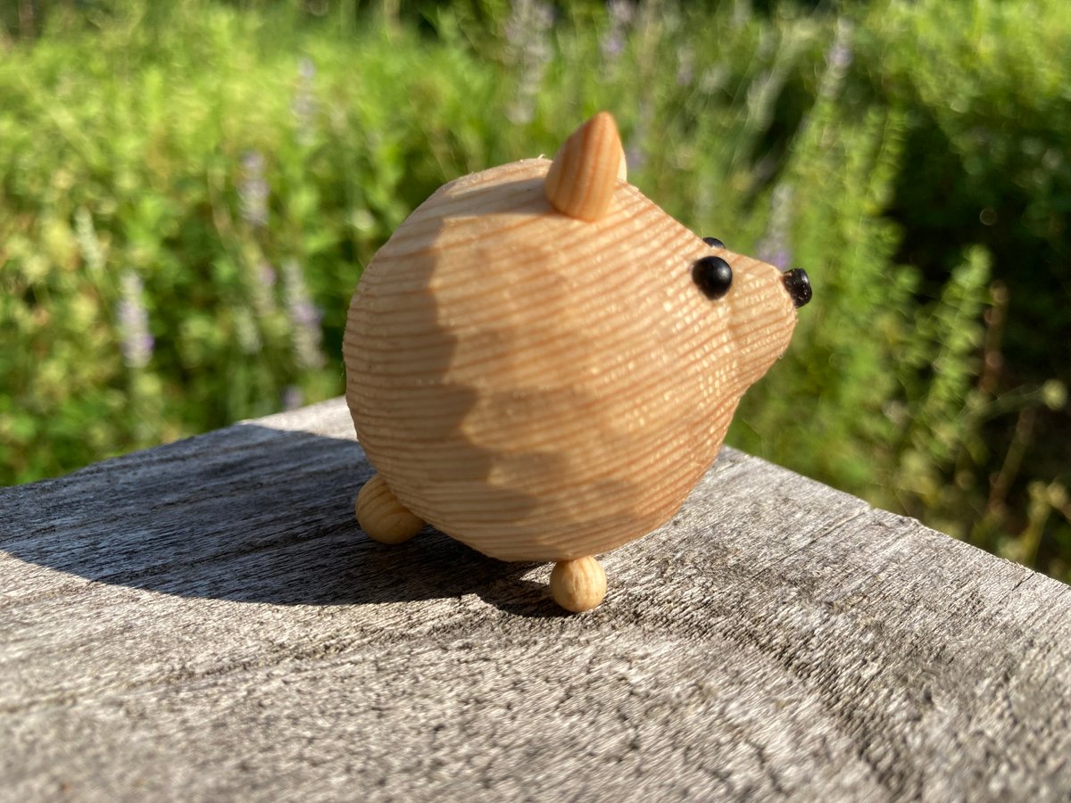 いやしどつぶつ ポメラニアン | 木工房・あき