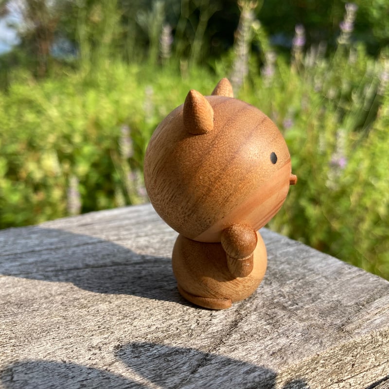 いやしどつぶつ 招き猫（右手） | 木工房・あき