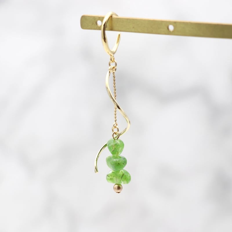 イヤーカフ｜さざれ石｜緑 | POOPOOPAPER accessory マッチュルーム