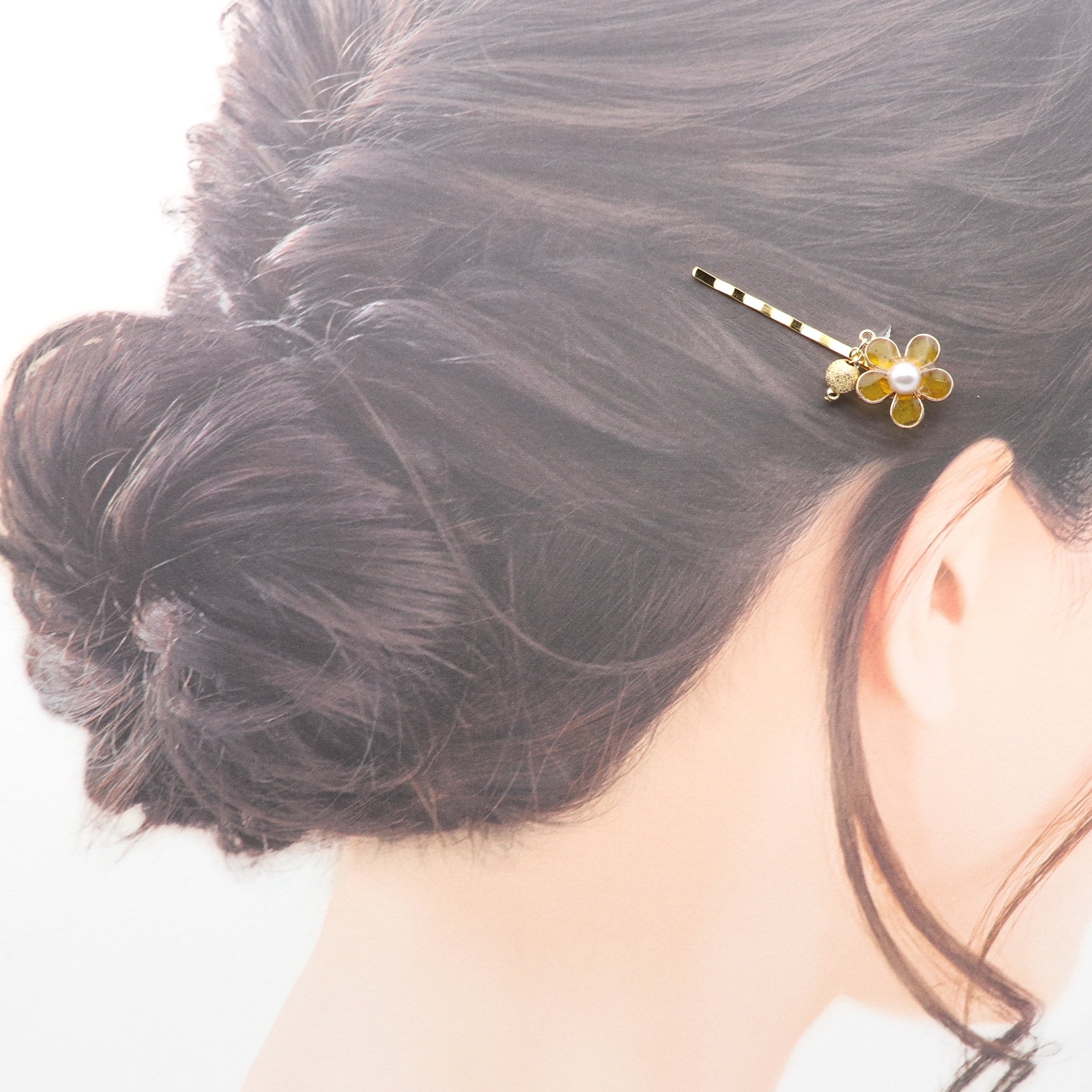 ヘアピン｜花とダストビーズ｜黄色 | POOPOOPAPER accessory