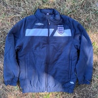 England ダウンジャケット