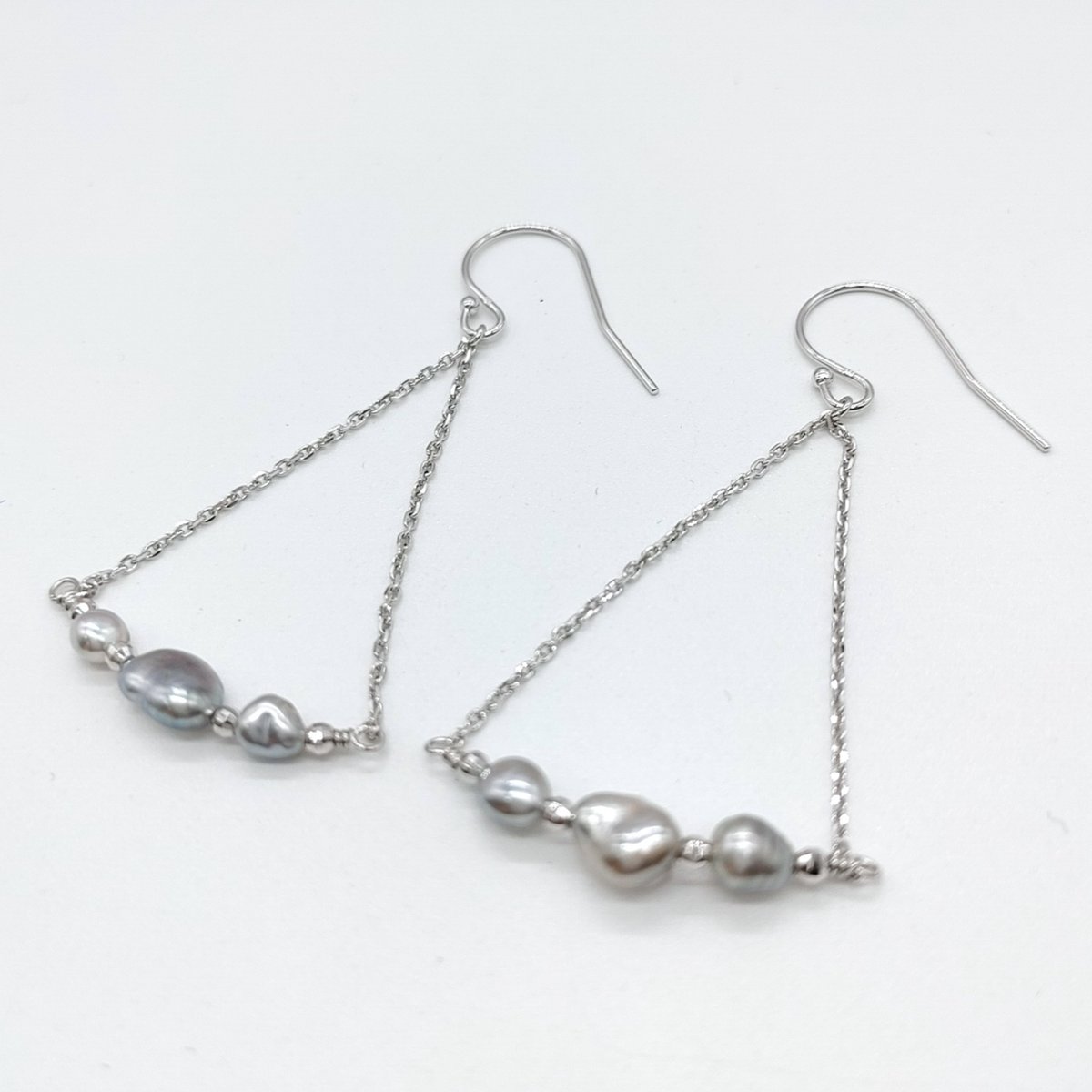 タヒチ ケシパール 揺れるピアス | KJM-pearl