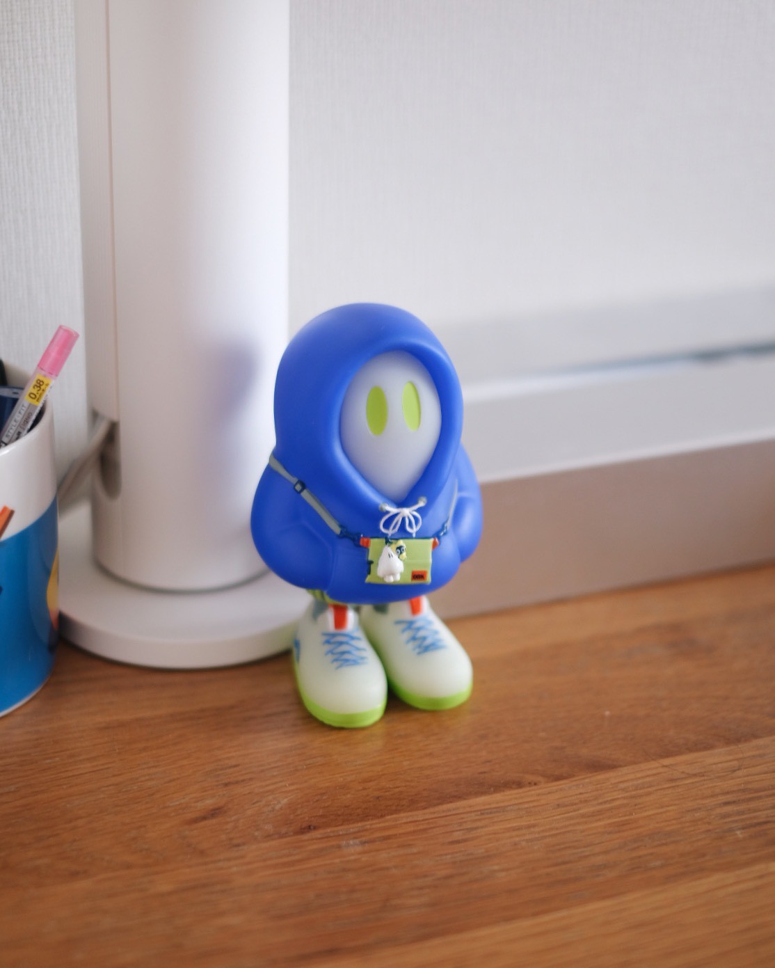 フードかぶりおばけちゃんのソフビ[蓄光BLUE] | ななしのおばけちゃん