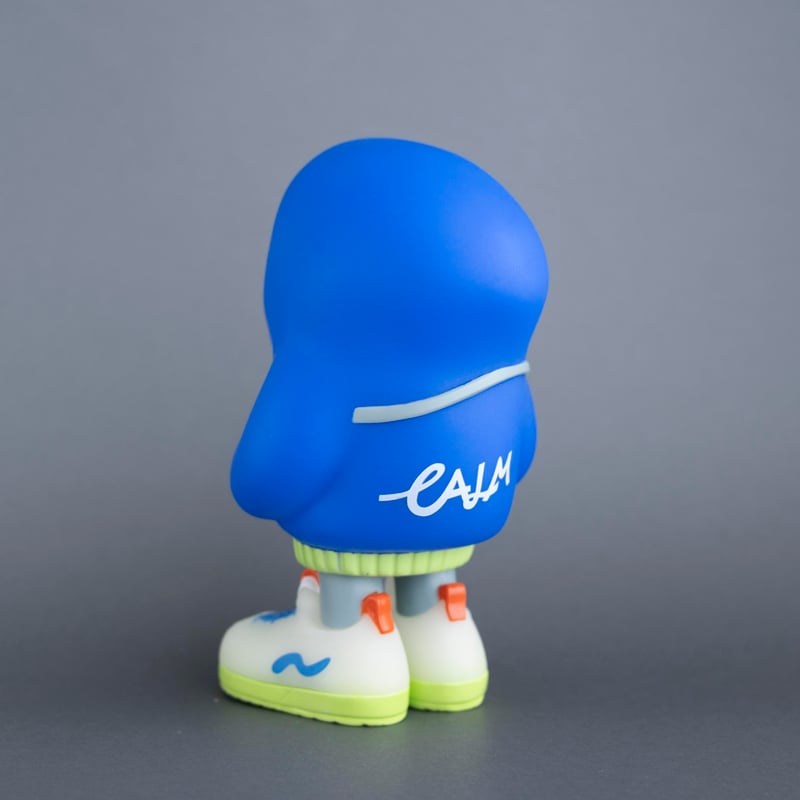 フードかぶりおばけちゃんのソフビ[蓄光BLUE] | ななしのおばけちゃん