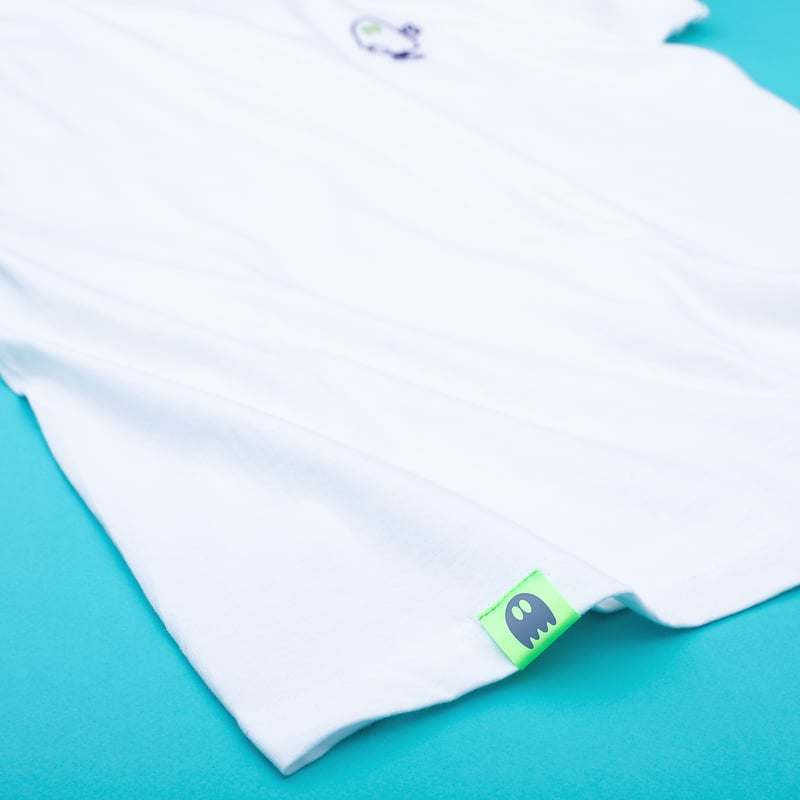 ピースおばけちゃんのネオンカラー刺繍Tシャツ | ななしのおばけ