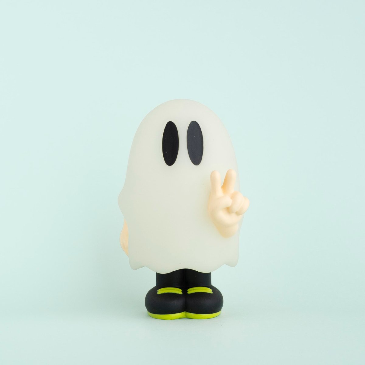 ピースおばけちゃんの蓄光ソフビ[MONO] | ななしのおばけちゃん