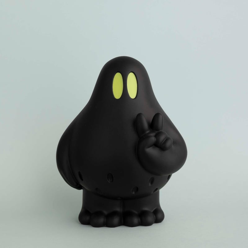 ピースイエティ君のソフビ/BLACK×GREEN | ななしのおばけちゃん ピースイエティ君のソフビ/BLACK×GREEN | ななしのおばけちゃん