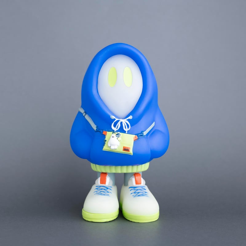 フードかぶりおばけちゃんのソフビ[蓄光BLUE] | ななしのおばけちゃん