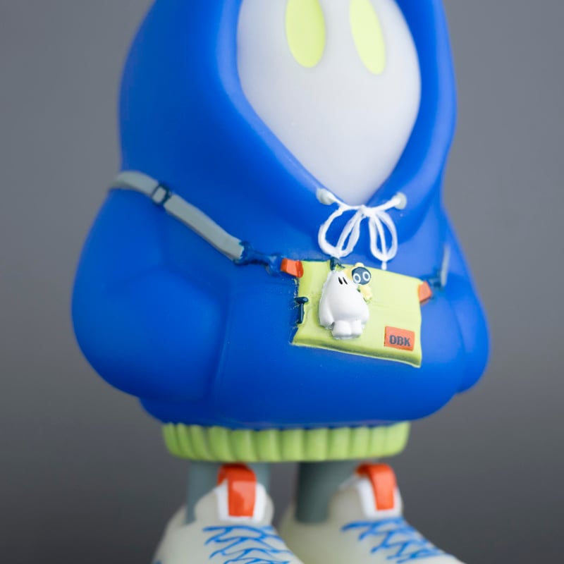 フードかぶりおばけちゃんのソフビ[蓄光BLUE] | ななしのおばけちゃん