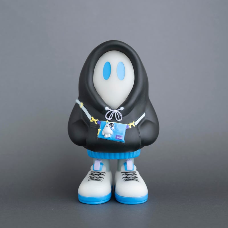 フードかぶりおばけちゃんのソフビ[蓄光BLACK] | ななしのおばけちゃん